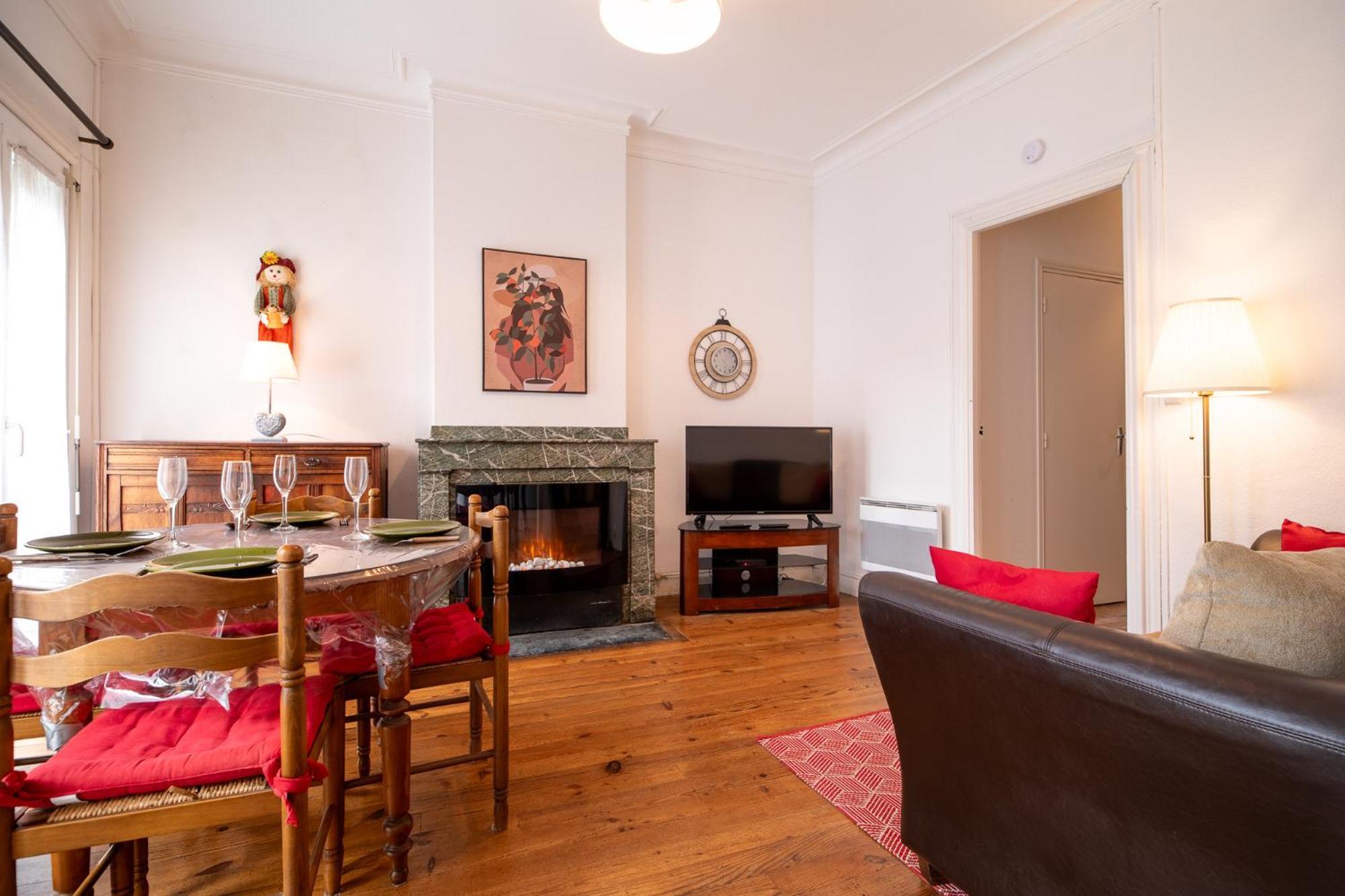 Apartmán Joli T2 Bagneres De Bigorre Centre Exteriér fotografie